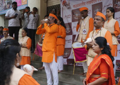 Shankhnaad Group participants performing Shankh Vadan in Pune
